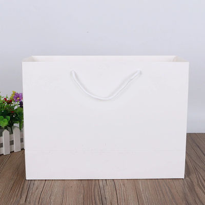 Abbigliamento bianco 100gsm Tote Bag Custom Logo di compera di carta kraft