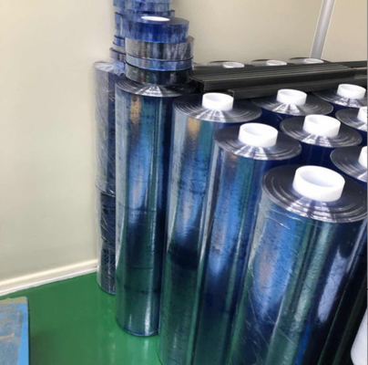 Fornitura di pellicola di PVC morbida trasparente colorata di PVC di colore freddo di pellicola di PVC lucida